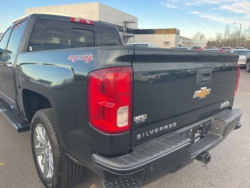 Used 2017 Chevrolet Silverado 1500 High Country image 29