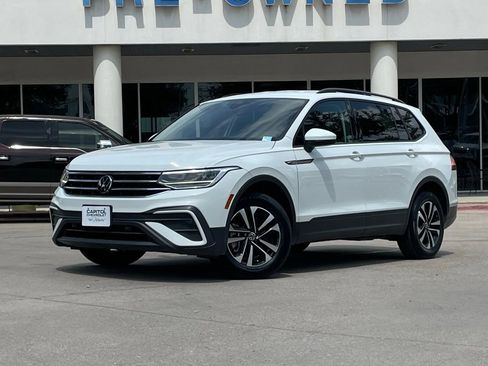 Used 2024 Volkswagen Tiguan S image 2