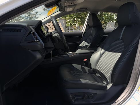 Used 2024 Toyota Camry SE w/ Cold Weather Package AWD/4WD image 11
