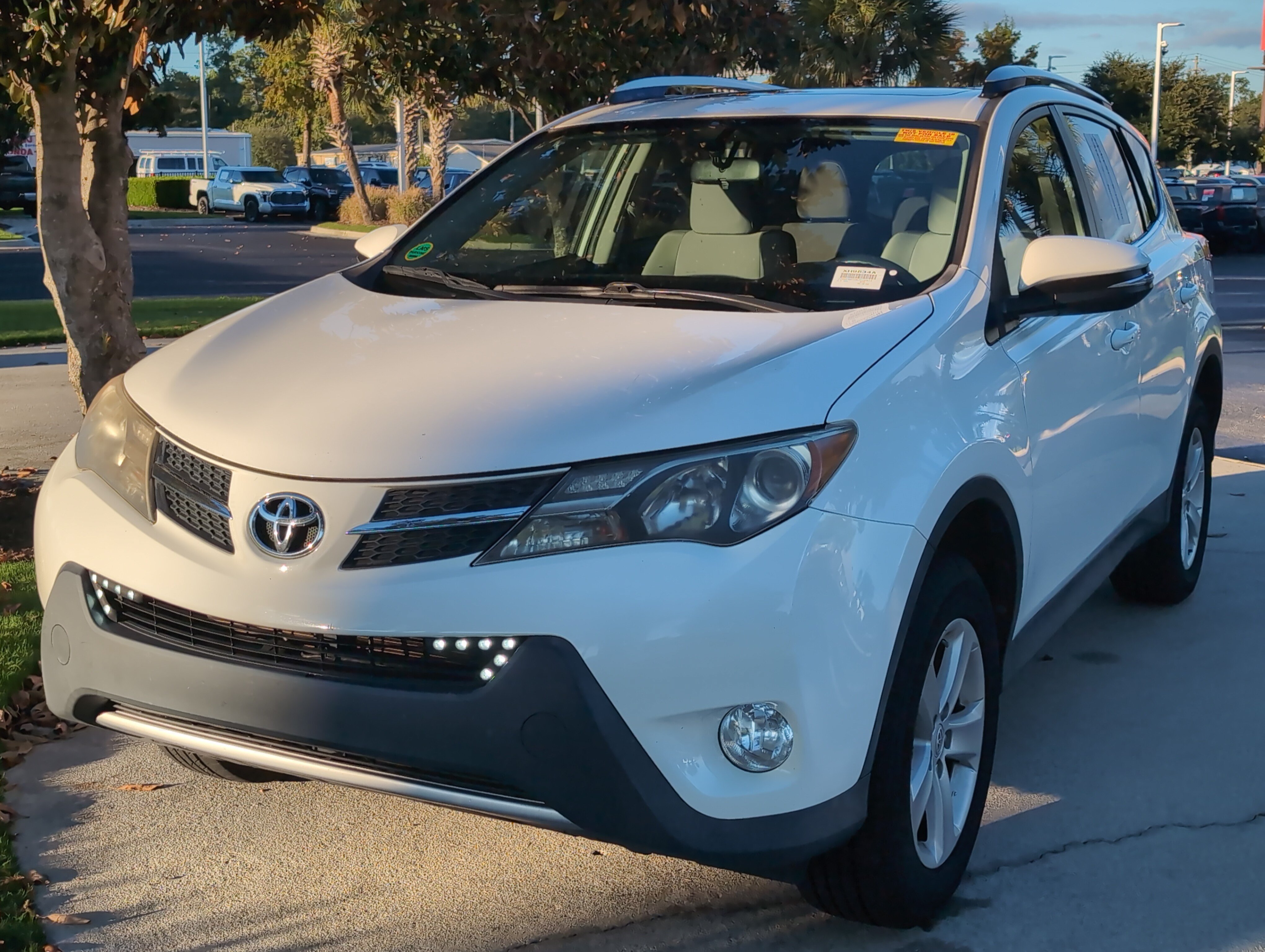 Used 2014 Toyota RAV4 XLE FWD image 5