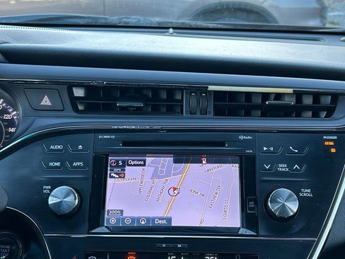 Used 2016 Toyota Avalon XLE Premium image 28