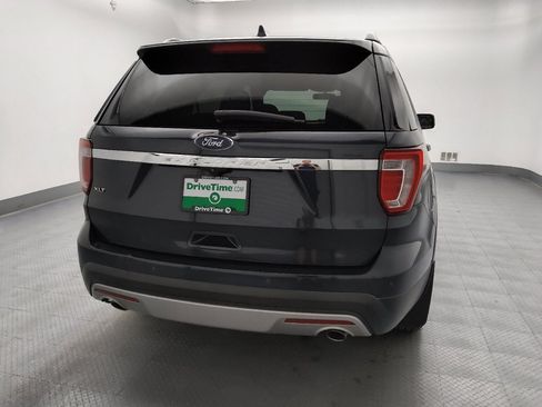 Used 2017 Ford Explorer XLT FWD image 7