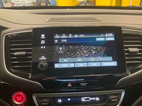 Used 2022 Honda Pilot Touring image 21