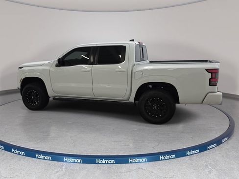 Used 2022 Nissan Frontier SV RWD image 8