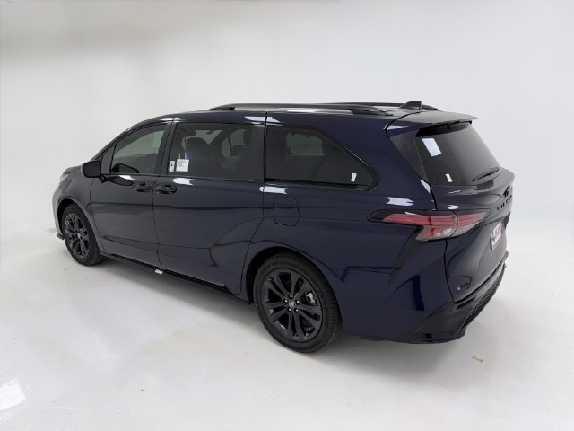New 2026 Toyota Sienna XSE FWD image 37