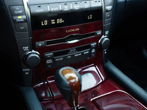 Used 2008 Lexus LS 460 RWD image 47