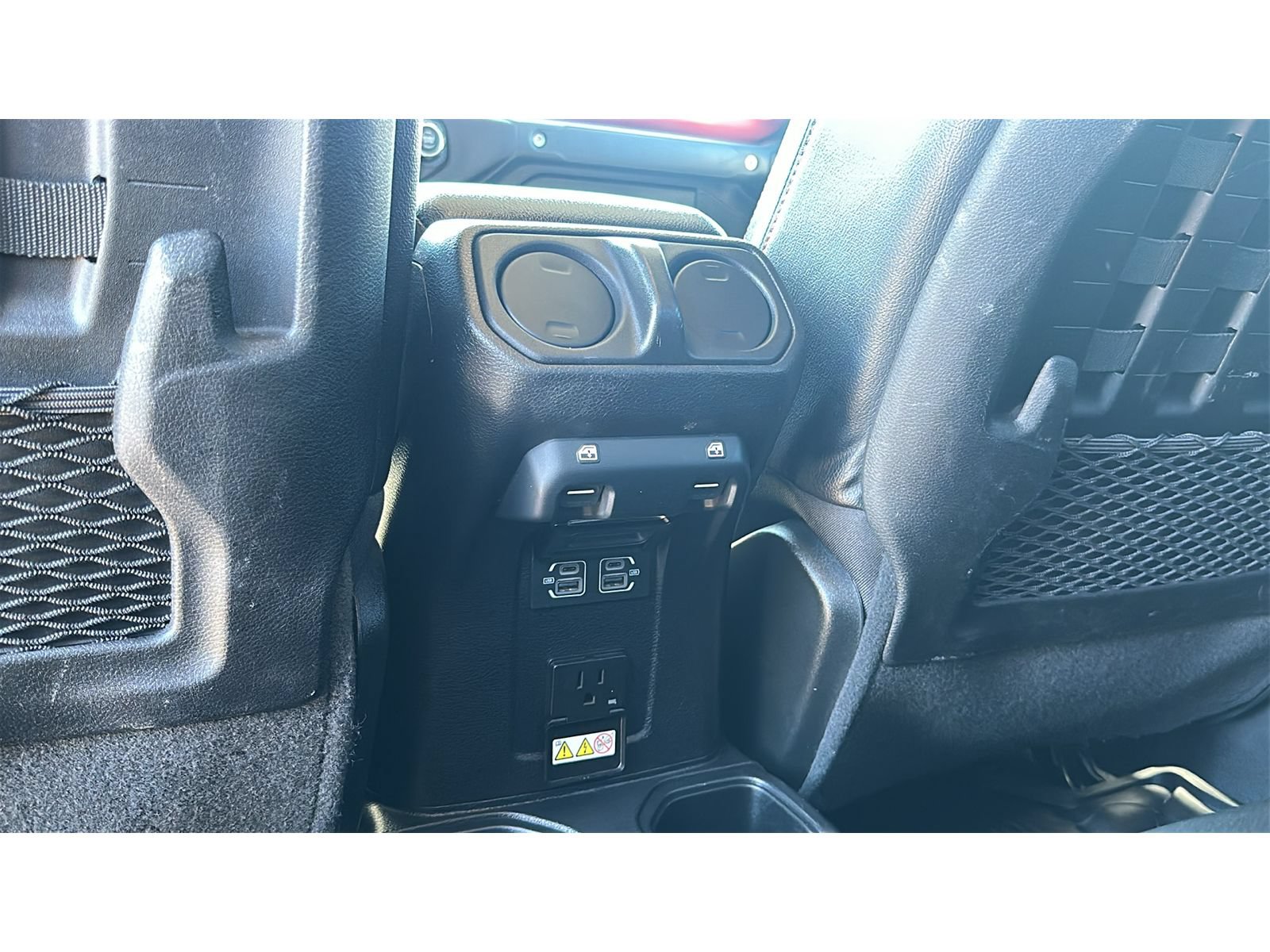 Used 2021 Jeep Gladiator Rubicon AWD/4WD image 17