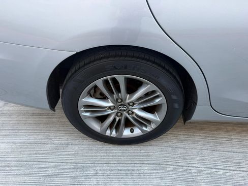 Used 2017 Toyota Camry SE image 39