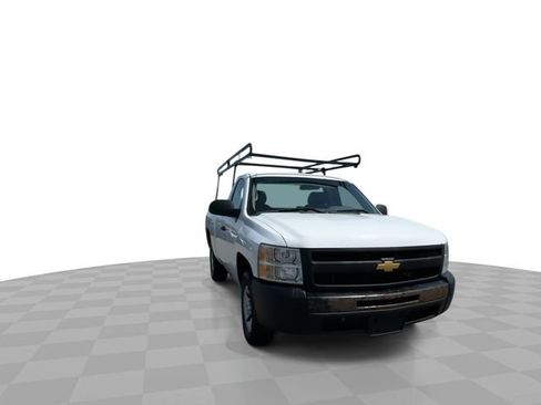 Used 2013 Chevrolet Silverado 1500 W/T RWD image 2