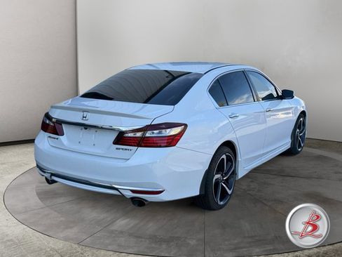 Used 2016 Honda Accord Sport image 4