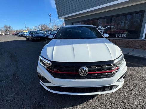 Used 2019 Volkswagen Jetta GLI image 2