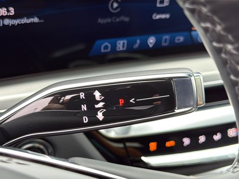 Certified 2025 Cadillac Lyriq Luxury w/ LPO, Floor Liner Package image 17