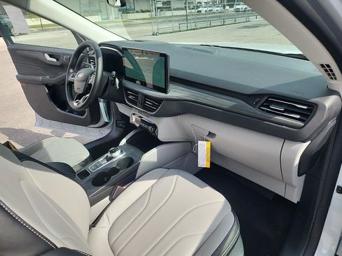 New 2025 Ford Escape SE w/ PHEV Premium Package image 22