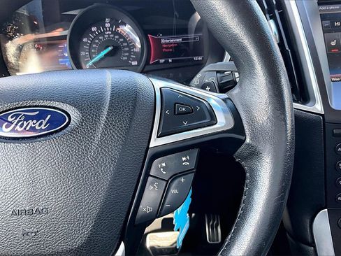 Used 2015 Ford Edge Sport image 17