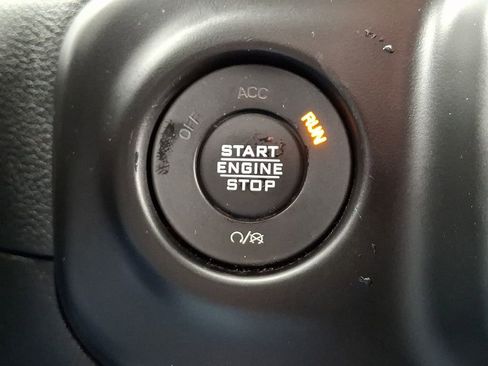 Used 2021 Jeep Gladiator Sport image 21