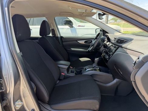 Used 2021 Nissan Rogue Sport S image 25