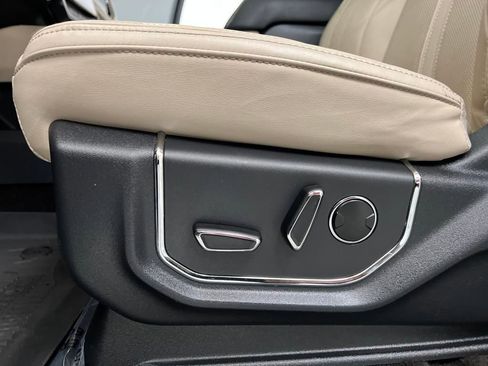 Used 2023 Ford Expedition Max Platinum image 10