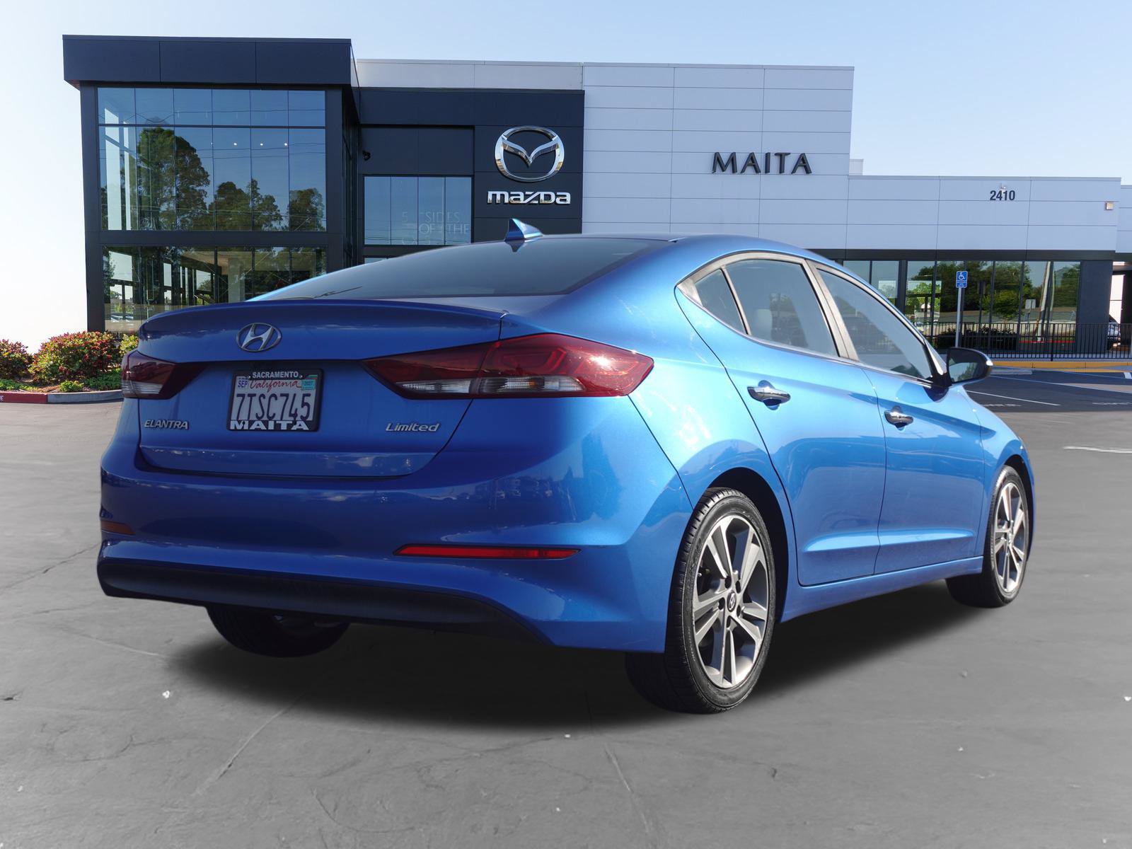 Used 2017 Hyundai Elantra Limited FWD image 3