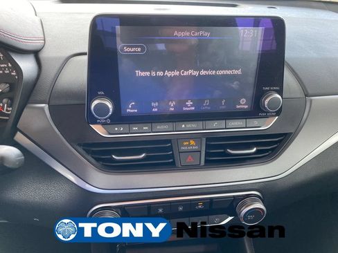Used 2024 Nissan Altima 2.5 SR FWD image 34