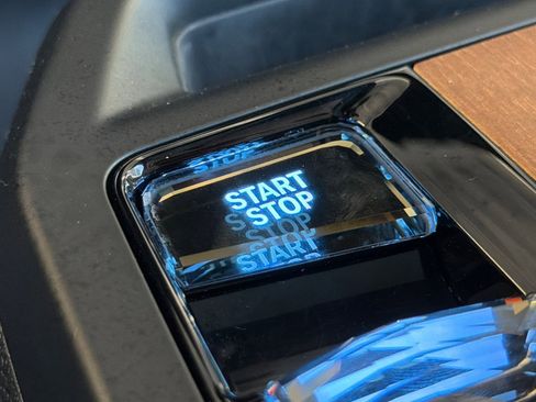 Used 2023 BMW iX xDrive50 w/ Ultimate Package 2 image 22