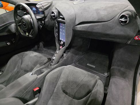 Used 2024 McLaren 750S image 20