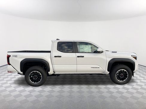 New 2025 Toyota Tacoma TRD Off-Road w/ TRD Off Road Premium Package AWD/4WD image 2