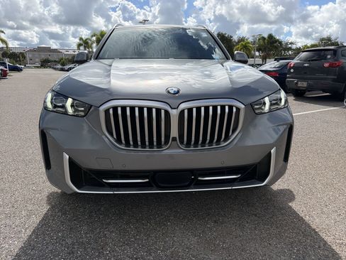 Used 2024 BMW X5 sDrive40i w/ Premium Package RWD image 2