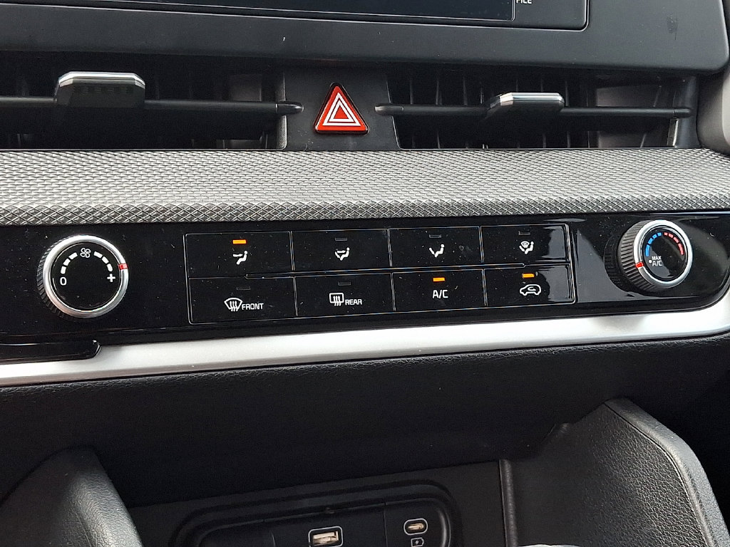Certified 2023 Kia Sportage LX AWD/4WD image 19