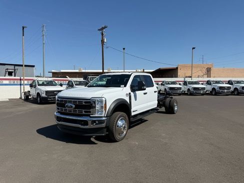 New 2026 Ford F550 4x4 Crew Cab image 5
