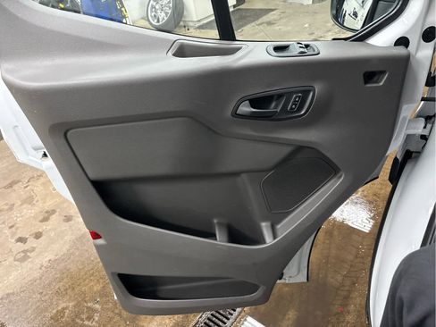 Used 2023 Ford Transit 350 XLT image 23