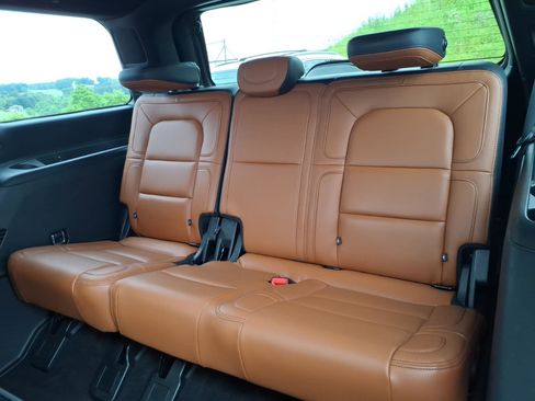 Used 2020 Lincoln Navigator Reserve w/ Luxury Package AWD/4WD image 10