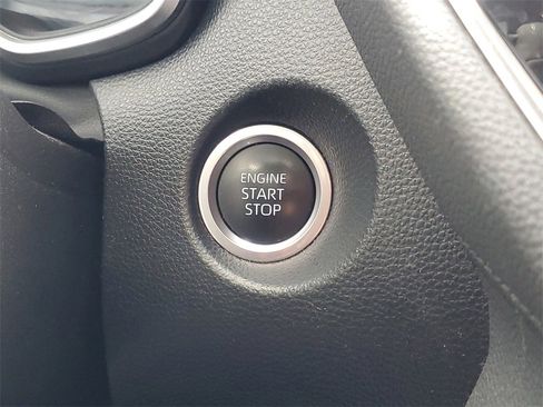 Certified 2023 Toyota Corolla Cross XLE image 29