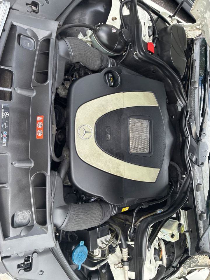 Used 2009 Mercedes-Benz C 300 Sedan image 5