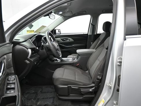 Used 2020 Chevrolet Traverse LS FWD image 11