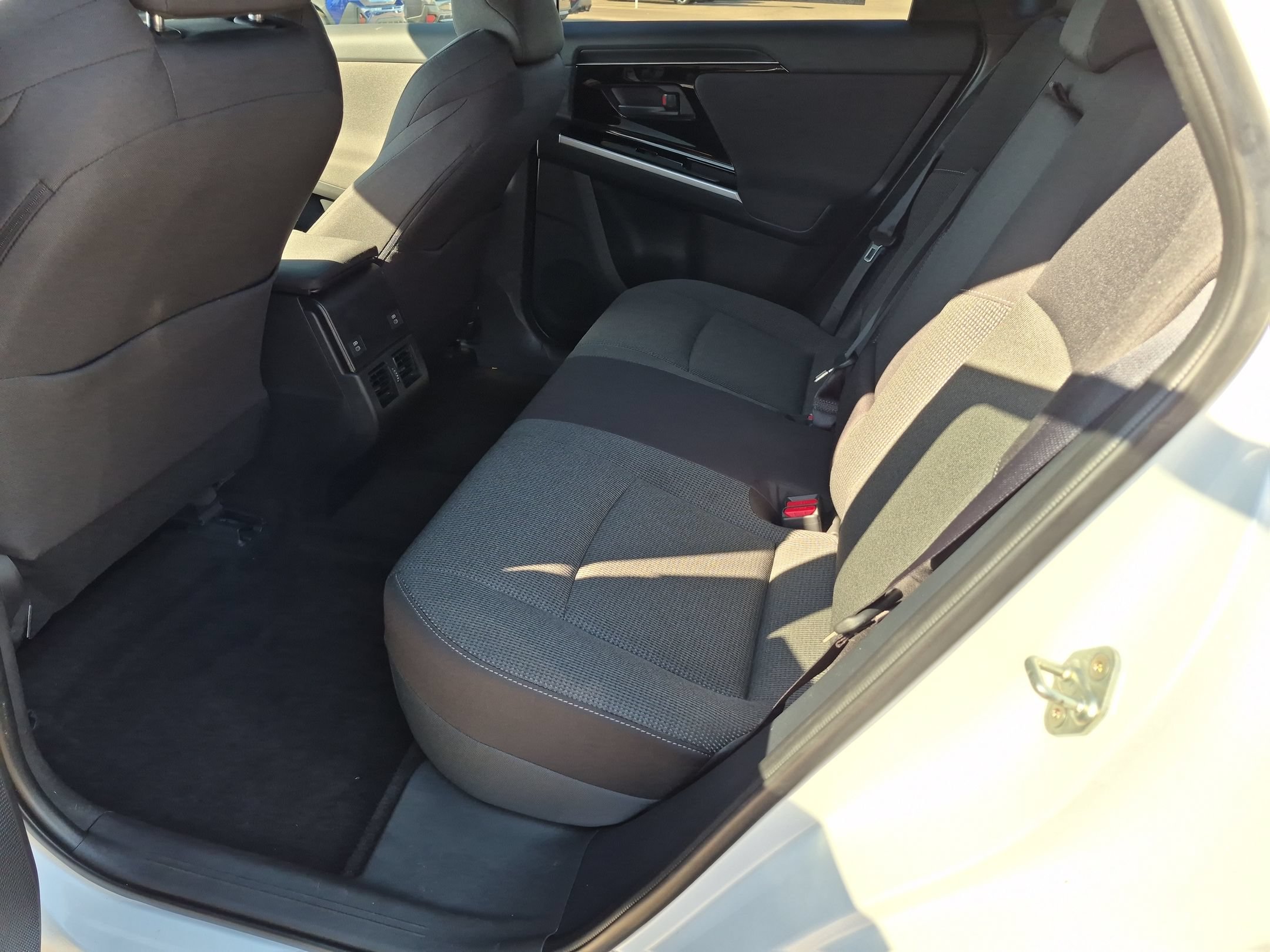 Certified 2025 Subaru Solterra w/ Premium Convenience Package AWD/4WD image 15
