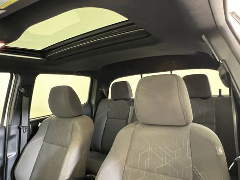 Used 2017 Toyota Tacoma TRD Off-Road w/ Premium & Technology Package image 16