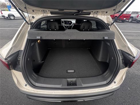 New 2026 Chevrolet Trax RS w/ Driver Confidence Package FWD image 8