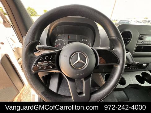 Used 2021 Mercedes-Benz Sprinter 2500 image 13