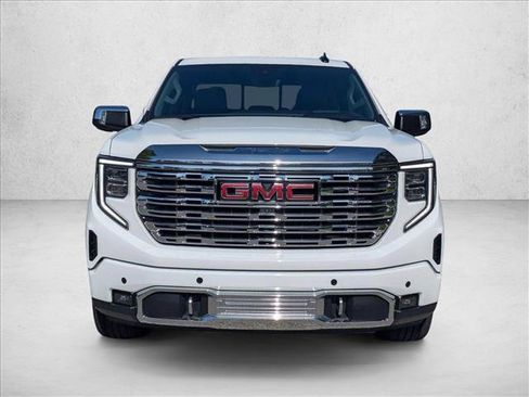 Used 2023 GMC Sierra 1500 Denali w/ Denali Reserve Package AWD/4WD image 2