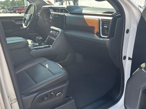 Used 2023 GMC Sierra 1500 Denali AWD/4WD image 25