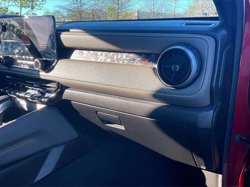 Used 2024 Chevrolet Colorado ZR2 w/ ZR2 Convenience Package III image 16