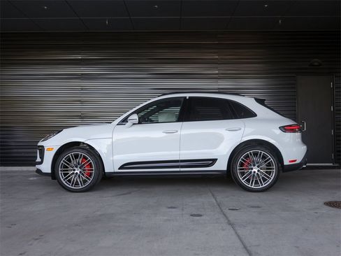 New 2026 Porsche Macan S image 2