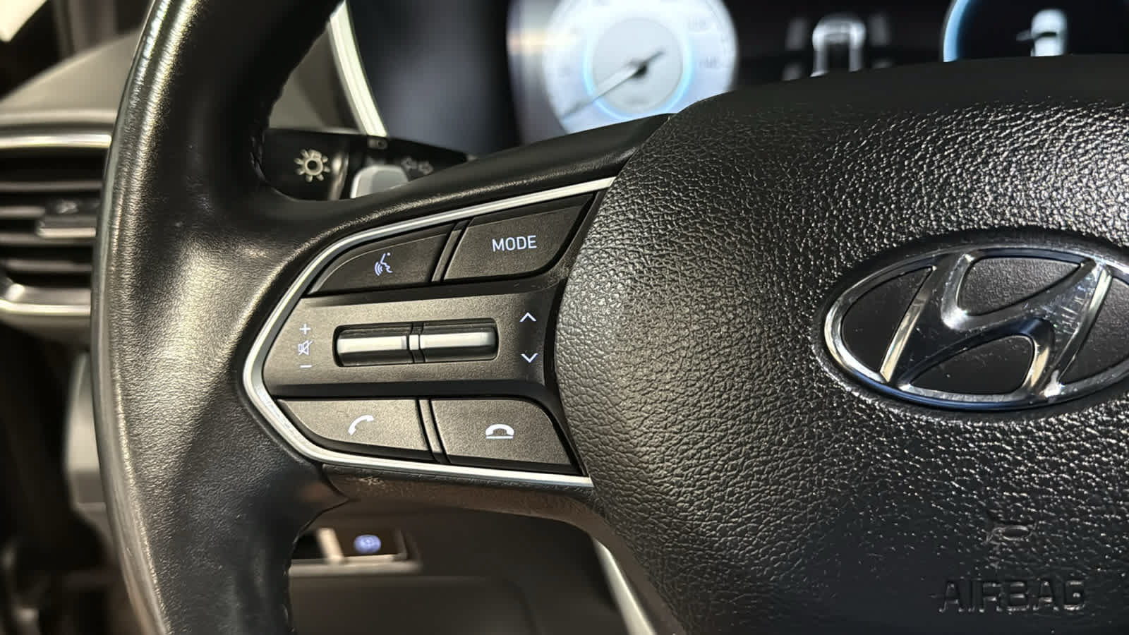 Used 2023 Hyundai Santa Fe SEL w/ Premium Package AWD/4WD image 12
