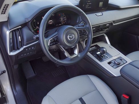 Used 2024 MAZDA CX-90 Plug-In Hybrid w/ Premium Pkg image 9