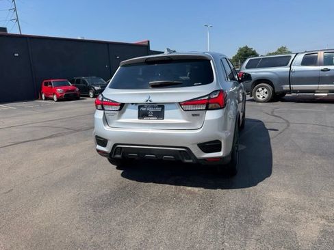 Used 2025 Mitsubishi Outlander Sport LE AWD/4WD image 12