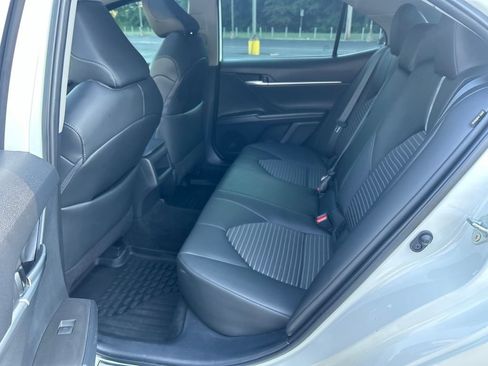 Used 2023 Toyota Camry SE w/ Cold Weather Package FWD image 27