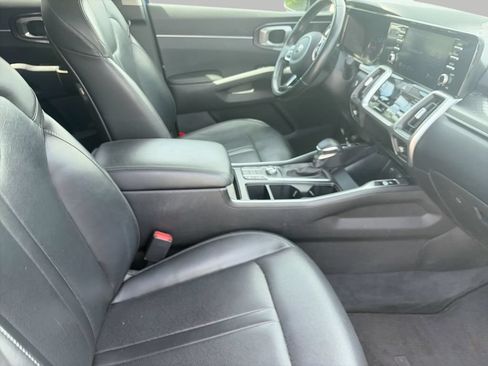 Used 2021 Kia Sorento S w/ Panoramic Sunroof Package FWD image 8