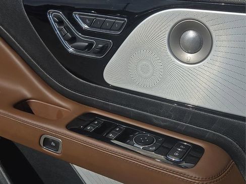 Used 2023 Lincoln Aviator Reserve w/ Equipment Group 201A image 23