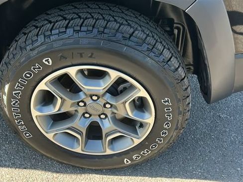 Used 2022 Jeep Cherokee Trailhawk w/ Trailer Tow Group AWD/4WD image 6