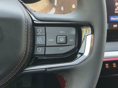 Used 2024 Jeep Wagoneer Launch Edition AWD/4WD image 33